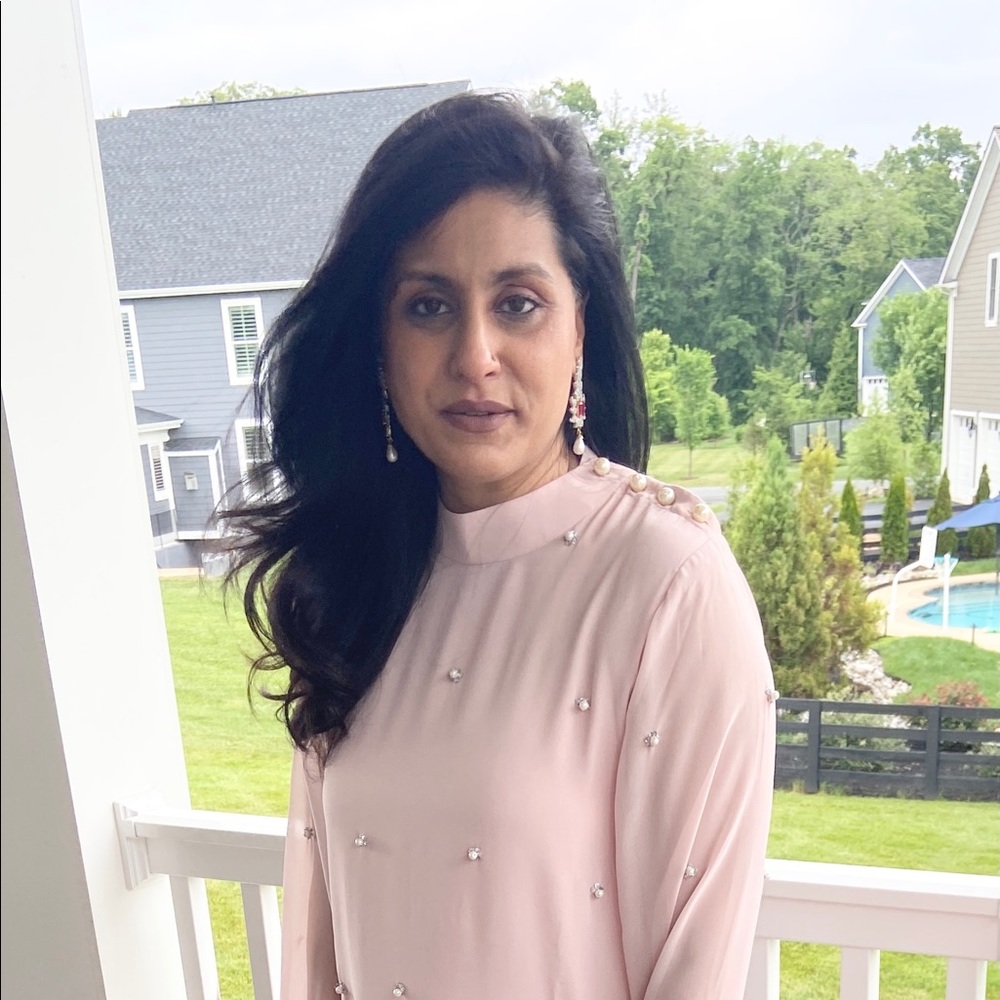 Meet your Posher, Saima